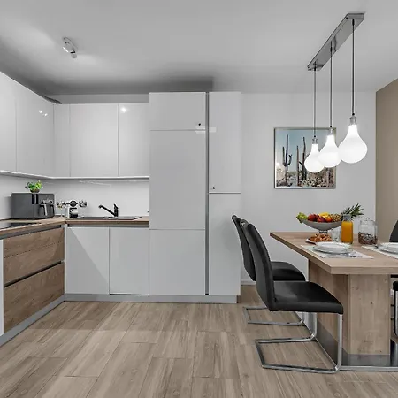 Luxury Iris Appartement Makarska